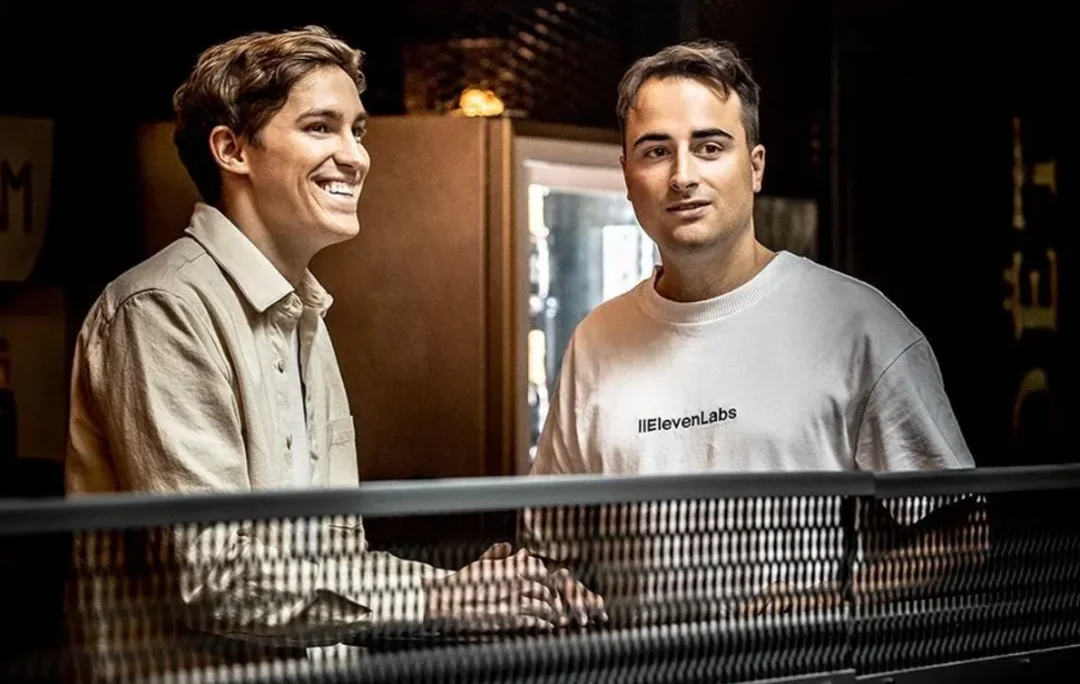 今日，梁文锋成AI新首富，36人靠大模型成亿万富翁