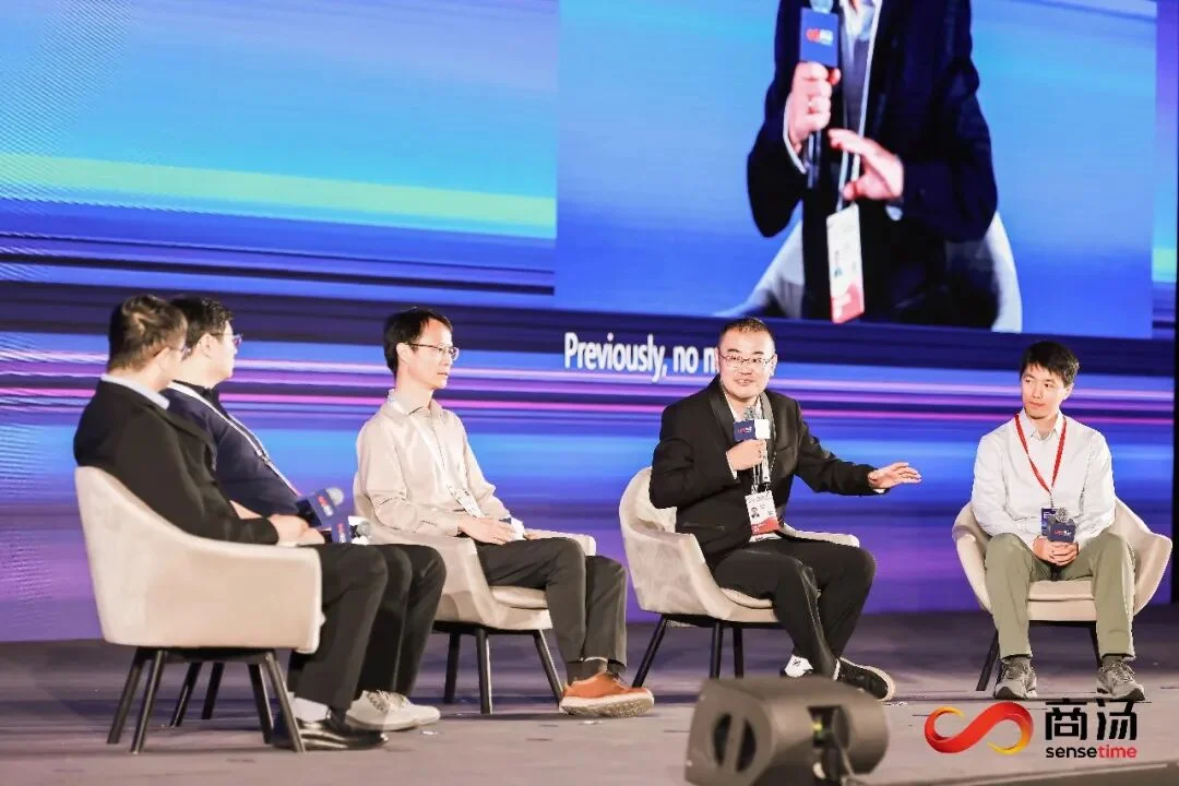 WAIC五位首席科学家交锋:多模态是LLM的“外挂”,还是下一代智能的“灵魂”?