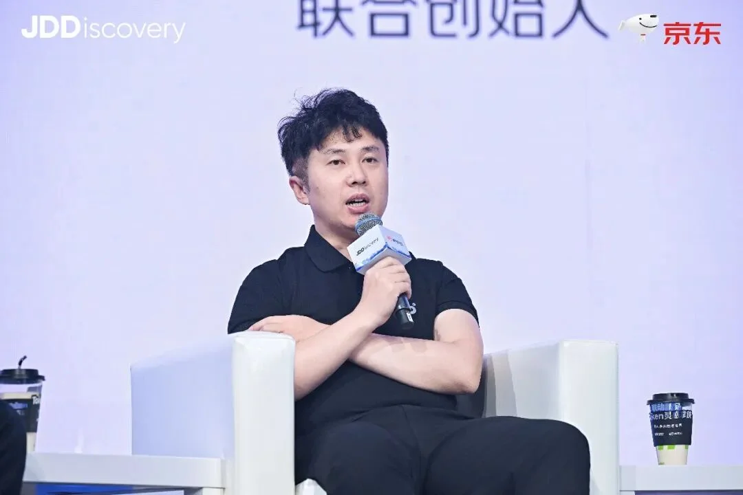 机器人走出 Demo,到底还差什么?我们和智元、智平方、鹿明、逆矩阵、京东聊了聊